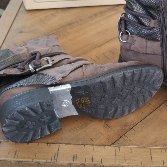 Boots by Dirty Laundry - Picture 8 of 8